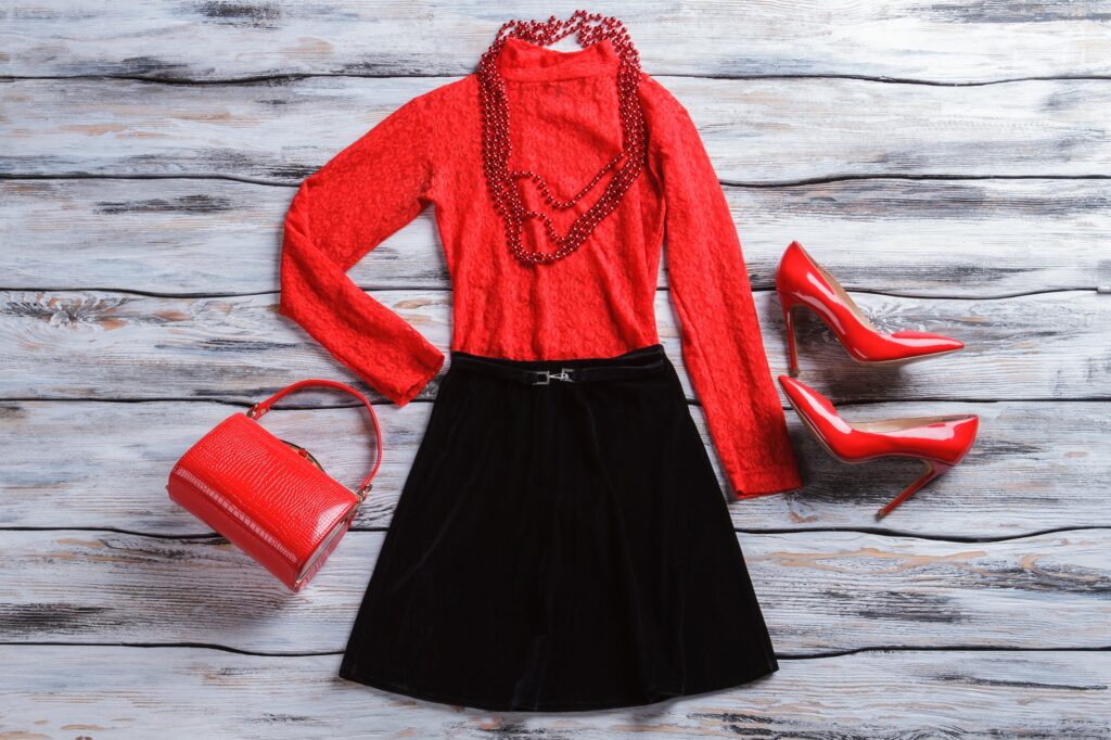 red top - 10 Extraordinary Ways To Dress up for valentine’s day - by livelovelaugh