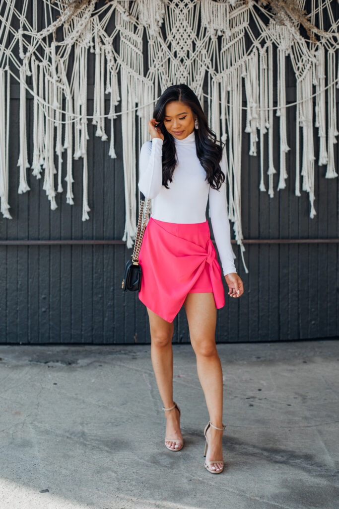 turtle neck tee with skirt - 10 Extraordinary Ways To Dress up for valentine’s day - by livelovelaugh