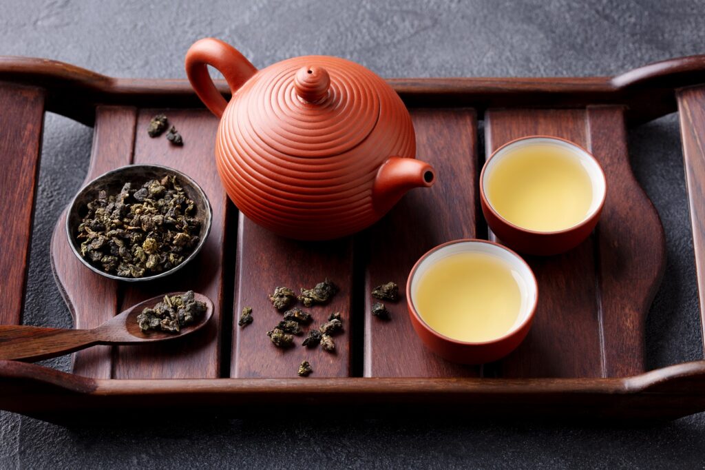 oolong tea - 7 Types of teas that every woman must have-by livelovelaugh