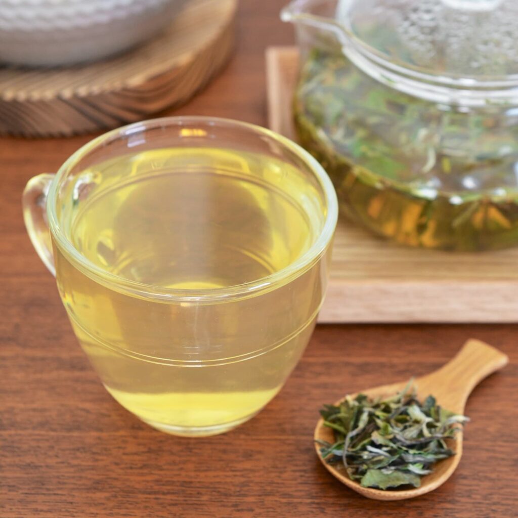 white tea - 7 Types of teas that every woman must have-by livelovelaugh