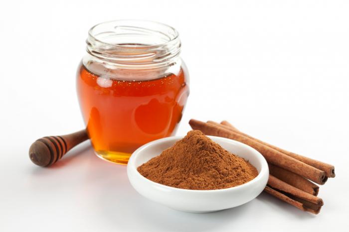 honey and cinnamon - 7 Natural and Homemade Beauty Tips for Your Skin- by livelovelaugh