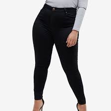 plain jeans - 6 Fashion Tips For Women With Big Thighs- by livelovelaugh