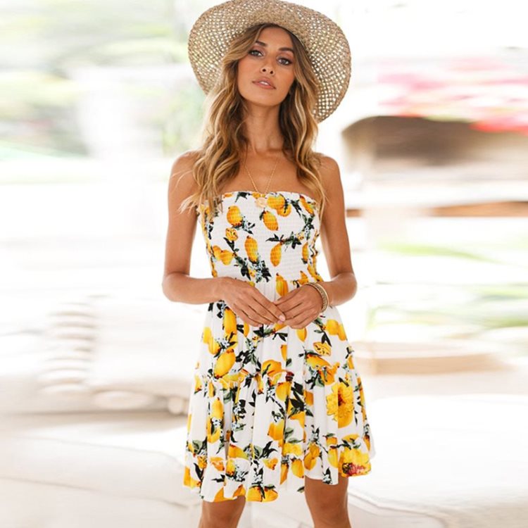 Beach print tube dress.-6 summer dresses that are perfect for beach vacations.-By live love laugh
