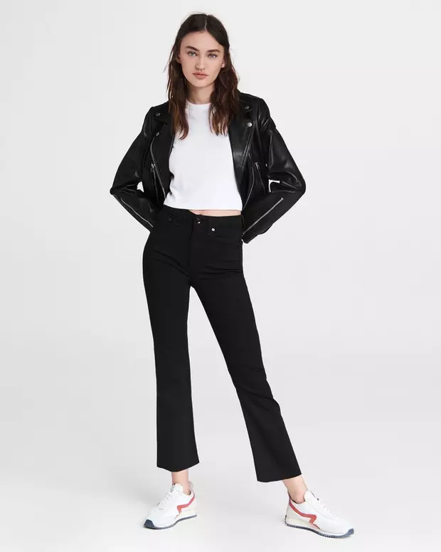 Flare black jeans-10 best black jeans for women who love an effortless style.